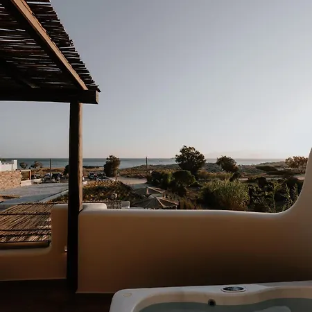 فيلة Exquisite Naxos And | 4 Bedrooms | Victoria | Spectacular Sea Views | Private Pool And Hot Tub | Naxos