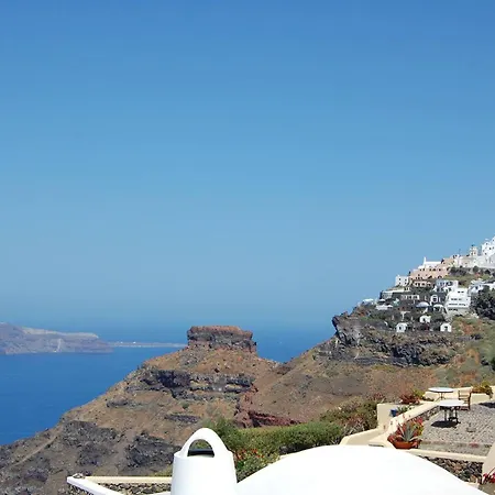 فيلة Exquisite Naxos And | 4 Bedrooms | Victoria | Spectacular Sea Views | Private Pool And Hot Tub | Naxos *